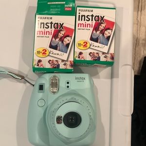Instax mini 9, baby blue with film